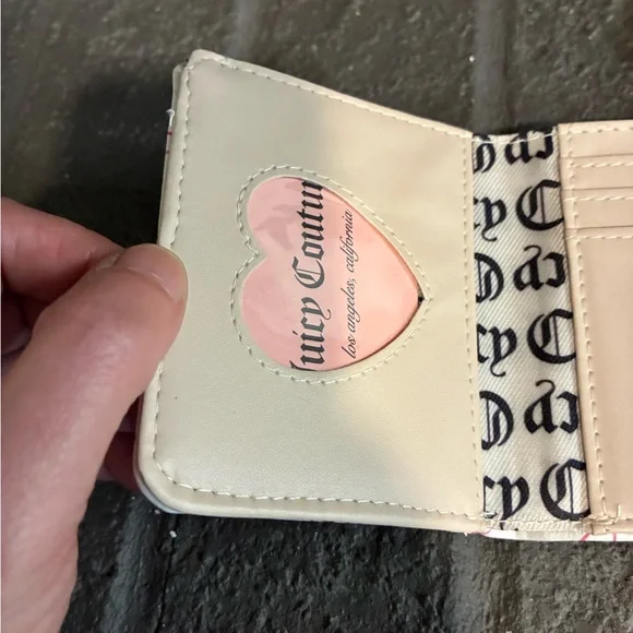 Juicy Couture White Wallet with Pink Cherry Print and Gold Heart Charm - Picture 6 of 6